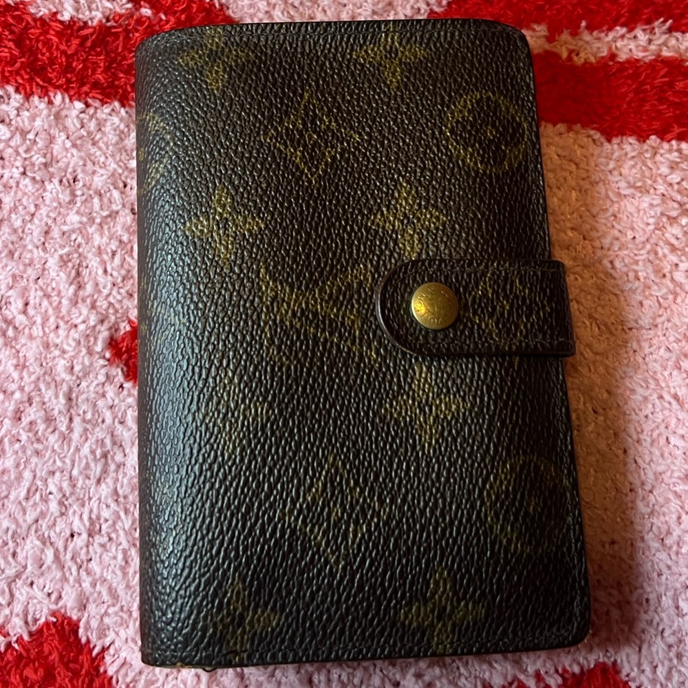 PRE-LOVED kisslock Louis Vuitton monogram